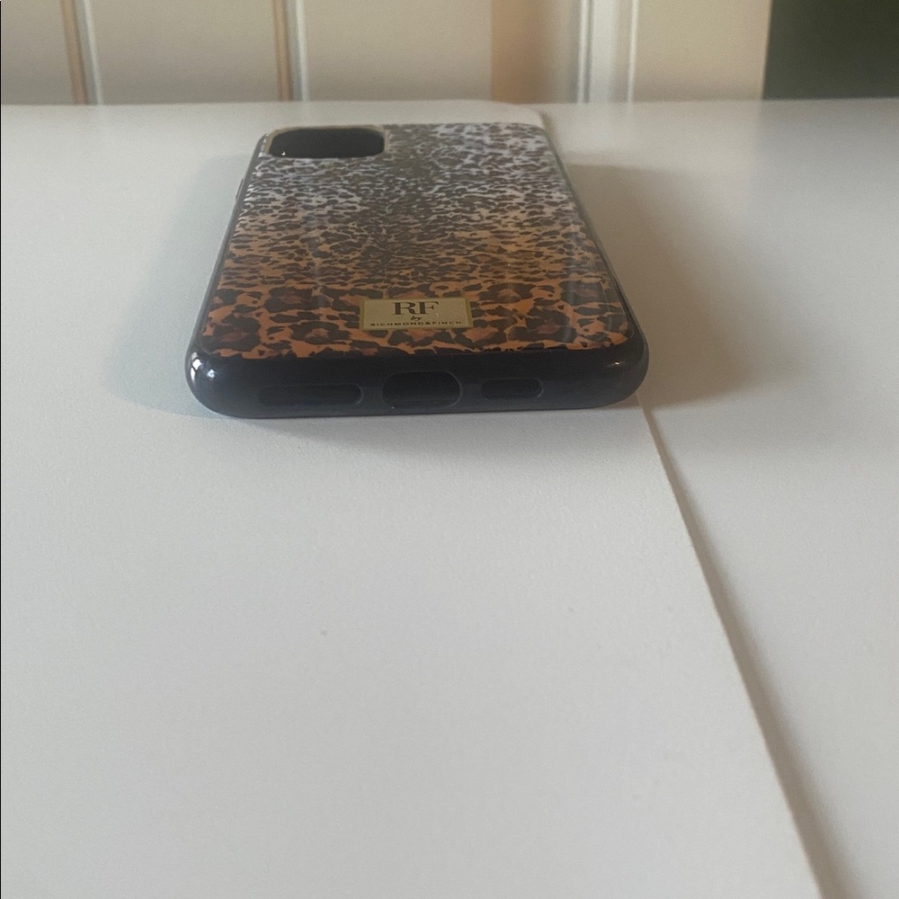 iPhone 11 Pro Max. Animal print phone case bundle - Picture 10 of 12
